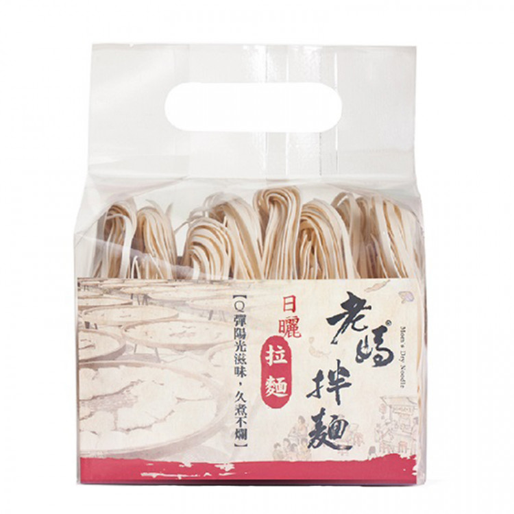 Лапша пшеничная Гуанмяо тонкая плоская Mom's, 384 гр