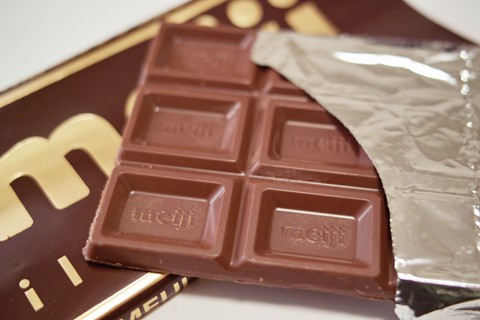 Шоколад молочный MEIJI , 50 гр, Япония